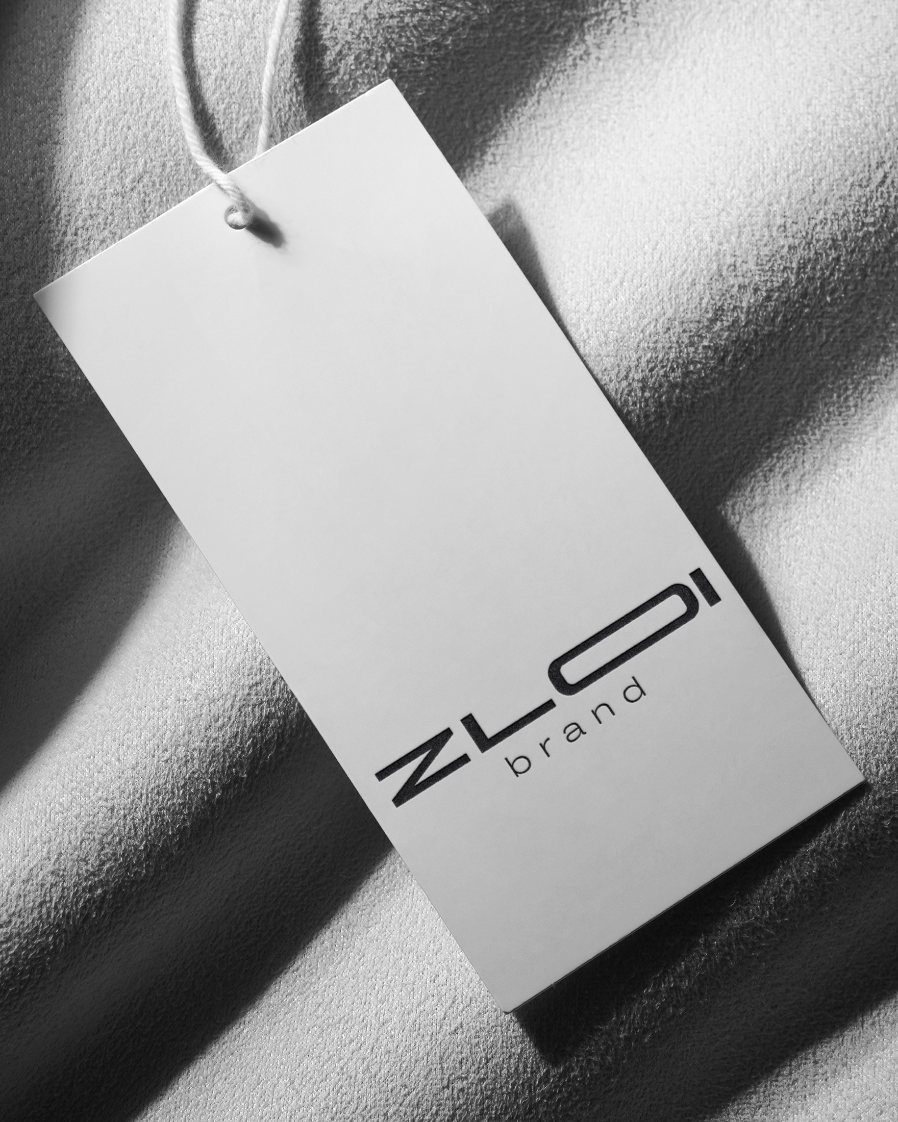 Бирка с логотипом Zloi Brand
